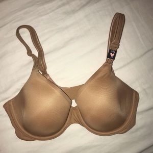 Victoria's Secret Intimates & Sleepwear - New w/tags nude seamless bra thin and comfy Victoria's Secret Intimates & Sleepwear - New w/tags nude seamless bra thin and comfy